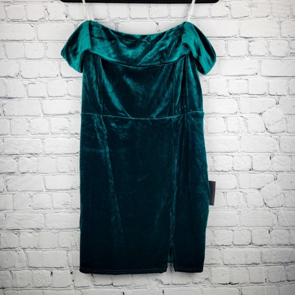 NWT Lulus Size XL Velvet Off-the-shoulder Mini Dress - Picture 4 of 6